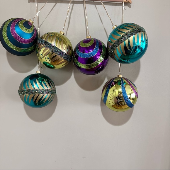 6 CELEBRATE IT ORNAMENTS - Picture 3 of 17